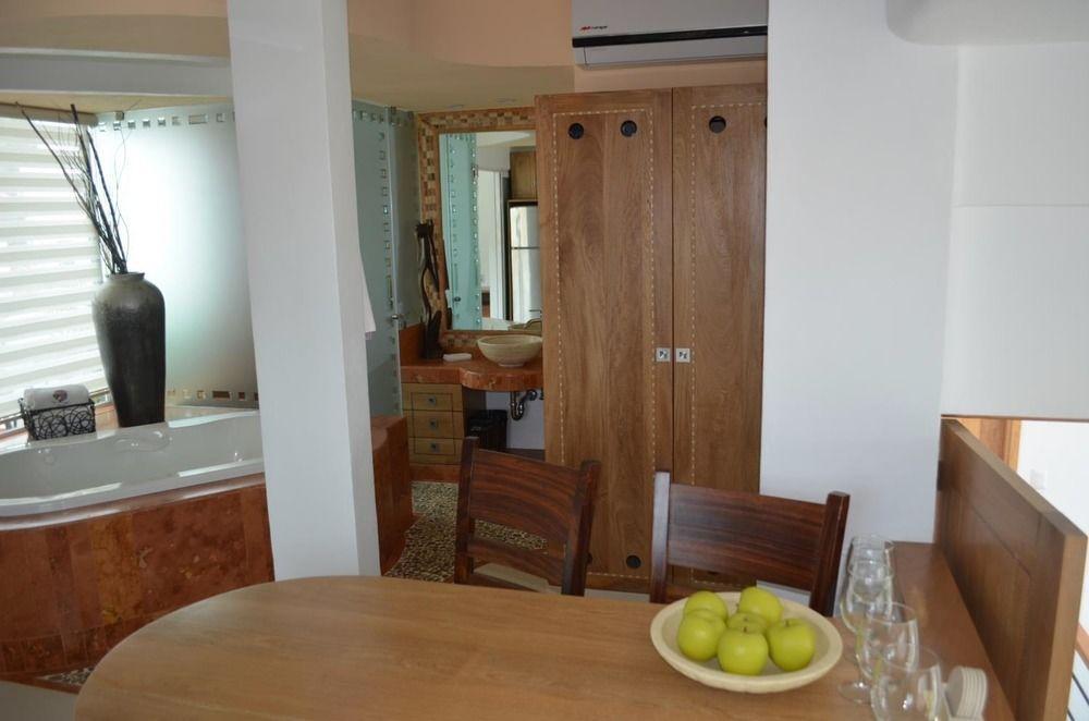 Hotel Andales On The Bay Suites Puerto Vallarta Dış mekan fotoğraf
