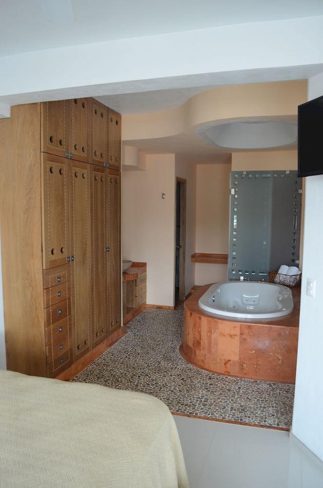 Hotel Andales On The Bay Suites Puerto Vallarta Dış mekan fotoğraf